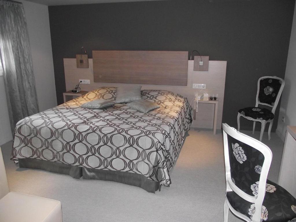 Hostellerie Au Cygne Wissembourg Bilik gambar