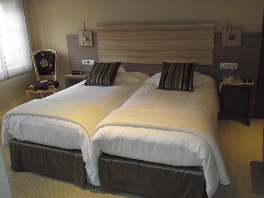 Hostellerie Au Cygne Wissembourg Bilik gambar
